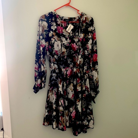 NWT Aakaa long sleeve mini dress - Picture 1 of 6